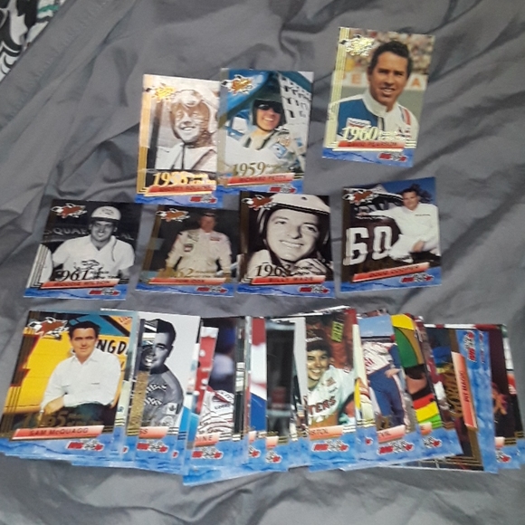 Rookie Thunder collector cards